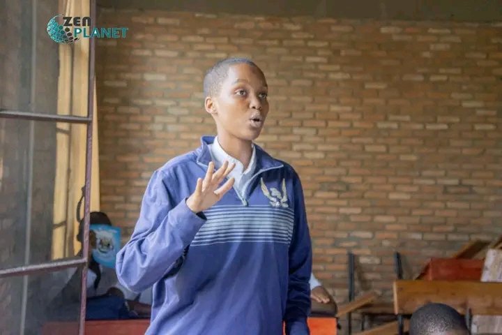 ZenplanetMag's tweet photo. Reprise ce vendredi des clubs des adolescents dans différentes écoles fondamentales partenaires de @ZenplanetMag. Ce deuxième trimestre, le focus sera sur l'apprentissage des maladies sexuellement transmissibles ainsi que la gestion de la sexualité pour les jeunes adolescents https://t.co/eI8RSxzx4a