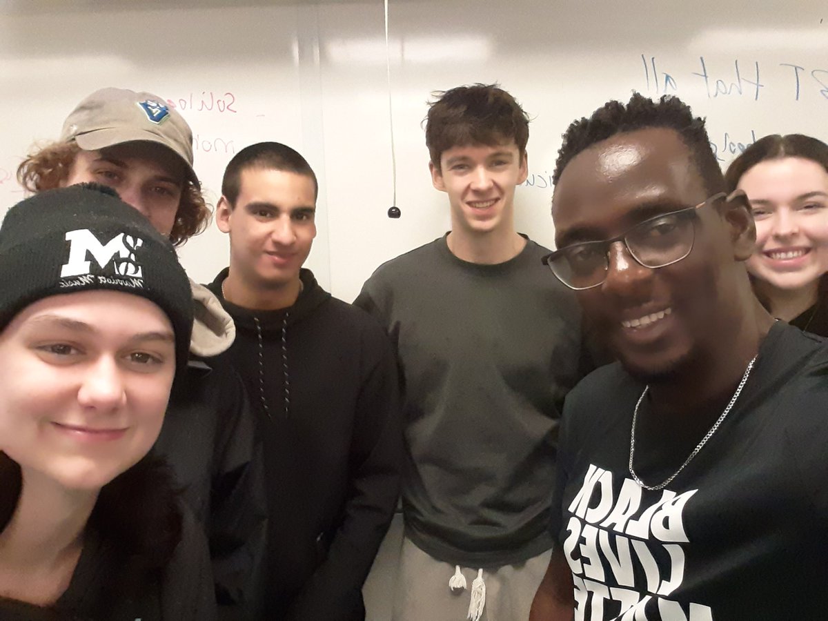 musherure1's tweet image. At @EarlMarriottSec we celebrated #BlackExcellenceDay  #blackshirtday. Thanks to #UnitedPeoplesClub &amp;amp; our principal Ms Davies for organizing #BlackLivesMatter