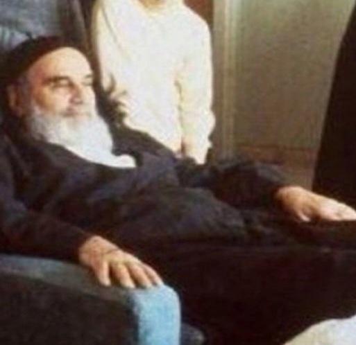 __imhoney__'s tweet photo. @min_zahraD جر 
#IRGCterrorists https://t.co/Jo7DUU1zM8