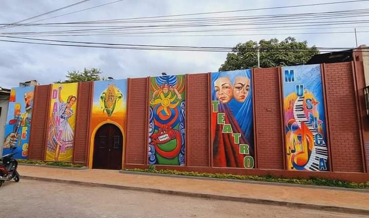 YaderEspinoza01's tweet photo. #Nicaragua 
Bellas tomas fotográficas de la Casa de Cultura y Creatividad Leonel Rugama, en Estelí.
#UnidosEnVictorias
#MasVictoriasPuebloPresidente https://t.co/L6xUI5c7Hl