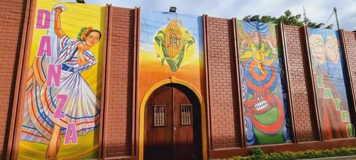 YaderEspinoza01's tweet photo. #Nicaragua 
Bellas tomas fotográficas de la Casa de Cultura y Creatividad Leonel Rugama, en Estelí.
#UnidosEnVictorias
#MasVictoriasPuebloPresidente https://t.co/L6xUI5c7Hl