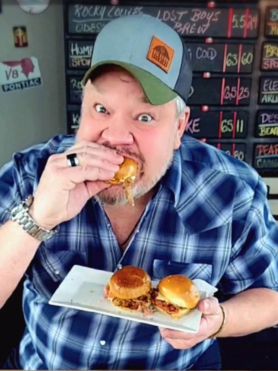 HAPPY HOUR!
Cuban Sliders - $8