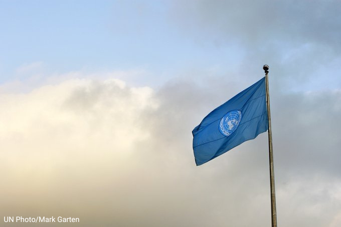 UN's tweet photo. The UN is made up of dedicated women &amp; men around the world who:

🇺🇳 Feed the hungry
🇺🇳 Vaccinate children
🇺🇳 Address the climate crisis
🇺🇳 Protect civilians
🇺🇳 Support refugees &amp; migrants
🇺🇳 Advance human rights &amp; more

https://t.co/sRKBwrMobZ https://t.co/DZOOlWqXaZ