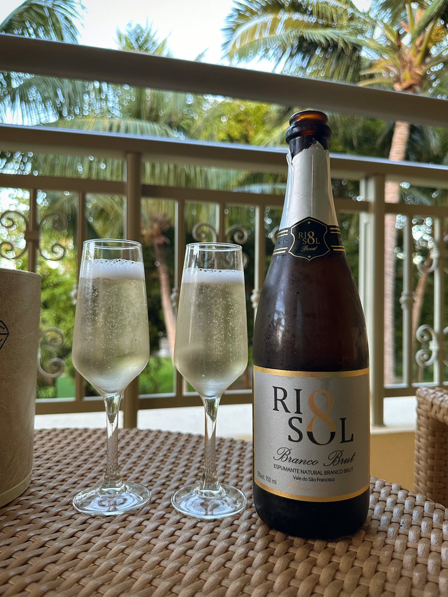 DanDohertyBlog's tweet photo. Glass of fizz on the balcony - local wine too 👏 @winesofbrasil #RioSol @IBEROSTAR #Bahia https://t.co/09IVymCSa9