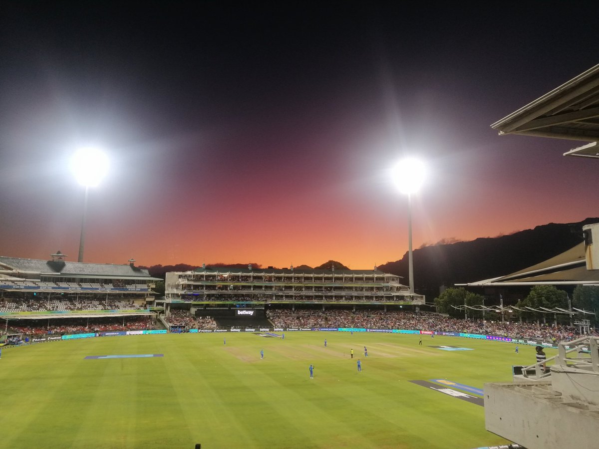 Beautiful sunset in #CapeTown
#capetowntourism
#sunsets
#SummerVibes