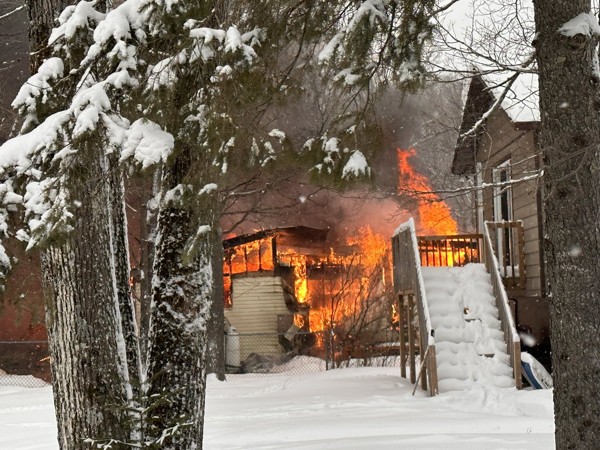 Chaotic scene in Edelweiss as fire crews battle afternoon blaze that destroyed a home. Neighbours say the couple made it out safely. More in next week’s edition.
