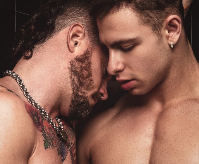 2 pic. Wishing Time Stood Still ????- @CreamyGorilla & @CallumColbey by @PaulJamnicky 
https://t.co/GiK6hulLCm