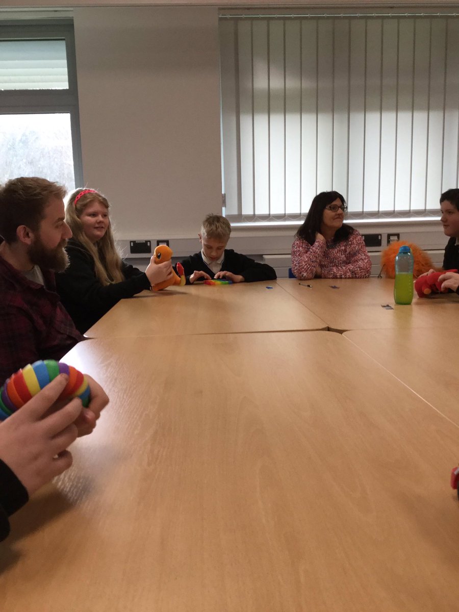 islwynsrb's tweet photo. I’m sure we all had toys for Christmas, so a timely topic of ‘Toys - Then and Now’ has begun in Ebbw.We learnt about the history of given toys and described chosen toys as a beginning,making a very enthusiastic start.What will we find out next? #timewilltell #howthingshavechanged https://t.co/tk2IZjQrqz