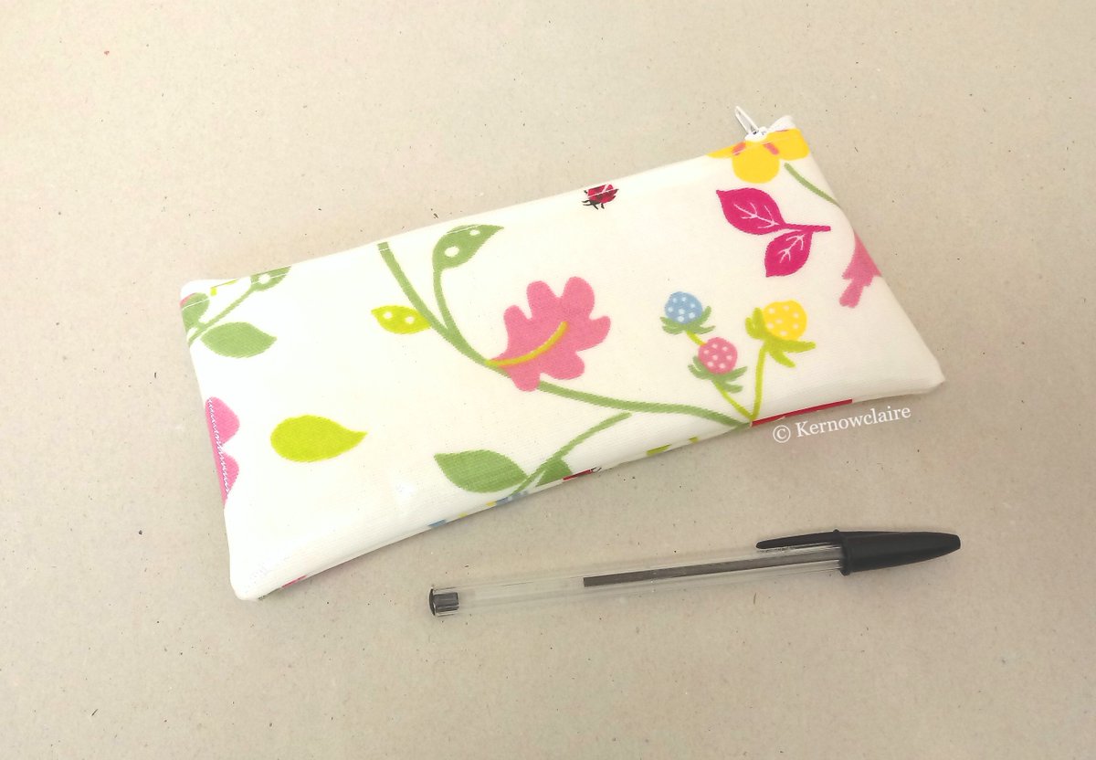 Pencil case in white with birds, flowers and berries.  Now 20% off in my shop sale.  #pencilcase #zippedpouch #pencilpouch #sale #handmadeintheuk #etsyseller etsy.com/uk/listing/120…