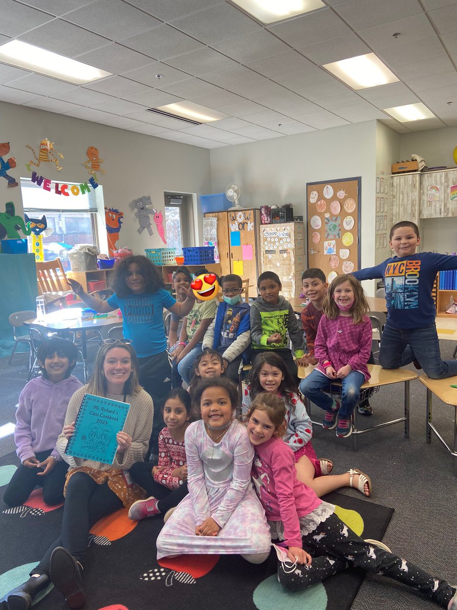 msrichardfirst's tweet photo. We worked together this week to make a class cookbook! Let us know if you want to try out any of the recipes. 😎 @Kingswoodbuzz https://t.co/LZsVcEsqay