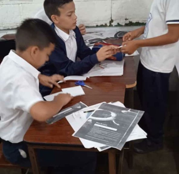 ParedesJackson's tweet photo. ➡️🥇⛹️♂️⛹️♀️ Comenzamos la Olimpiadas de Amor en nuestro Colegio Adventista José Antonio Páez @uecajap...este 2023 va ser de mucha bendición para nuestros niños y adolescentes 🥅🎯🎉🎊
#UVOC #MVAE #Oración #IWillGo #Adventista #olimpiadasdeamor #Niños
@adventista_es
@AdventistIAD https://t.co/XyidEkE2wS