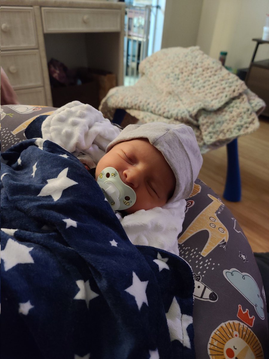 ValarDX's tweet image. My baby boy is home and resting good. 🥰😊😁