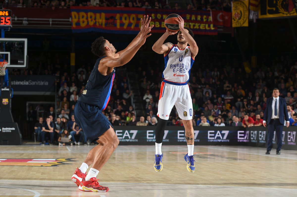 Barcelona’dan zaferle dönüyoruz!
FC Barcelona 75 - 80 Anadolu Efes | Maç Sonucu

#HouseOfBlue 
#BenimYerimBurası