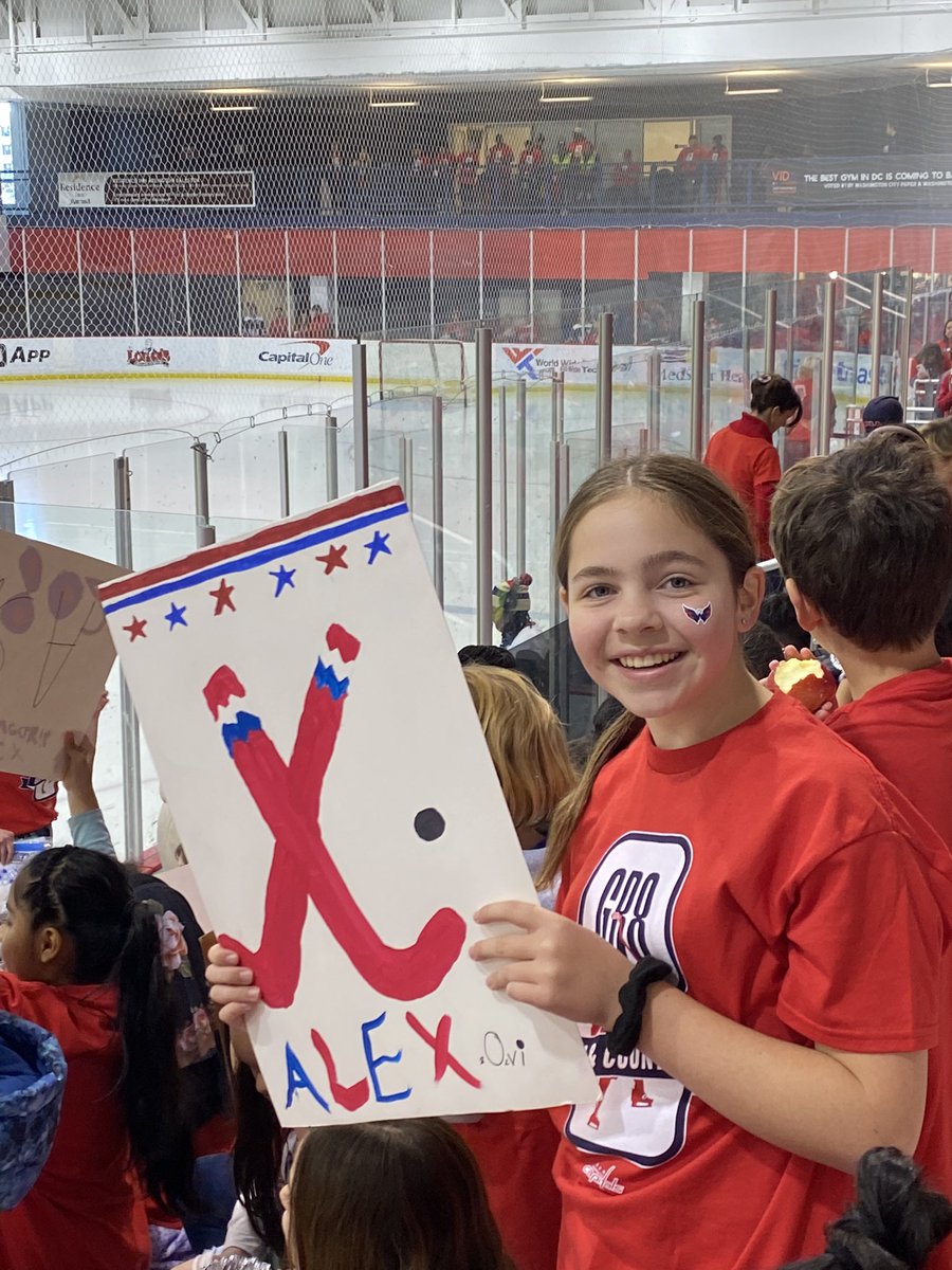 CornacchioReads's tweet photo. Fourth and fifth grade @BarcroftEagles had a blast today visiting the @MedStarIceplex to watch the @Capitals practice and celebrate @ovi8 802+ goals. Thank you for inviting our students to a once in a lifetime experience! 🏒 🦅 @teachnpe @GabyRivasAPS https://t.co/3dc67ifCwE