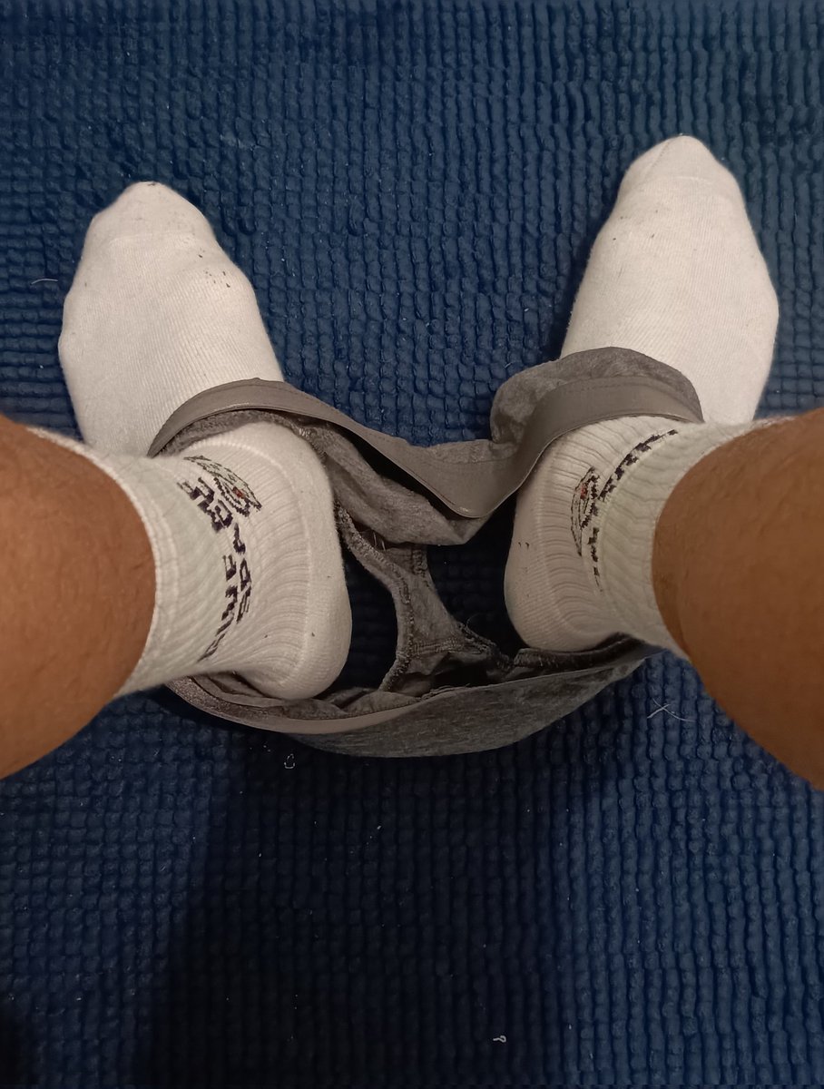 justimagiantion's tweet photo. Repost if you have white socks...๐ฆถ๐ผ๐ค
#feet #feetpic #feetselling #FeetPictures #malefeetlover #male #boy #socks #slip #menslip
@gayfootjack @FeetBboy @feetboysW @MaleFeetCentral https://t.co/YcxoNK8gBx