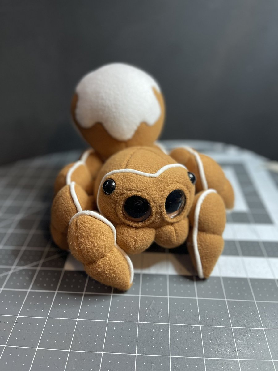 The shop is officially open once again! Little cuties from the winter faire ready to be adopted. Here are just a few!
Etsy.com/shop/StrwbsCra…