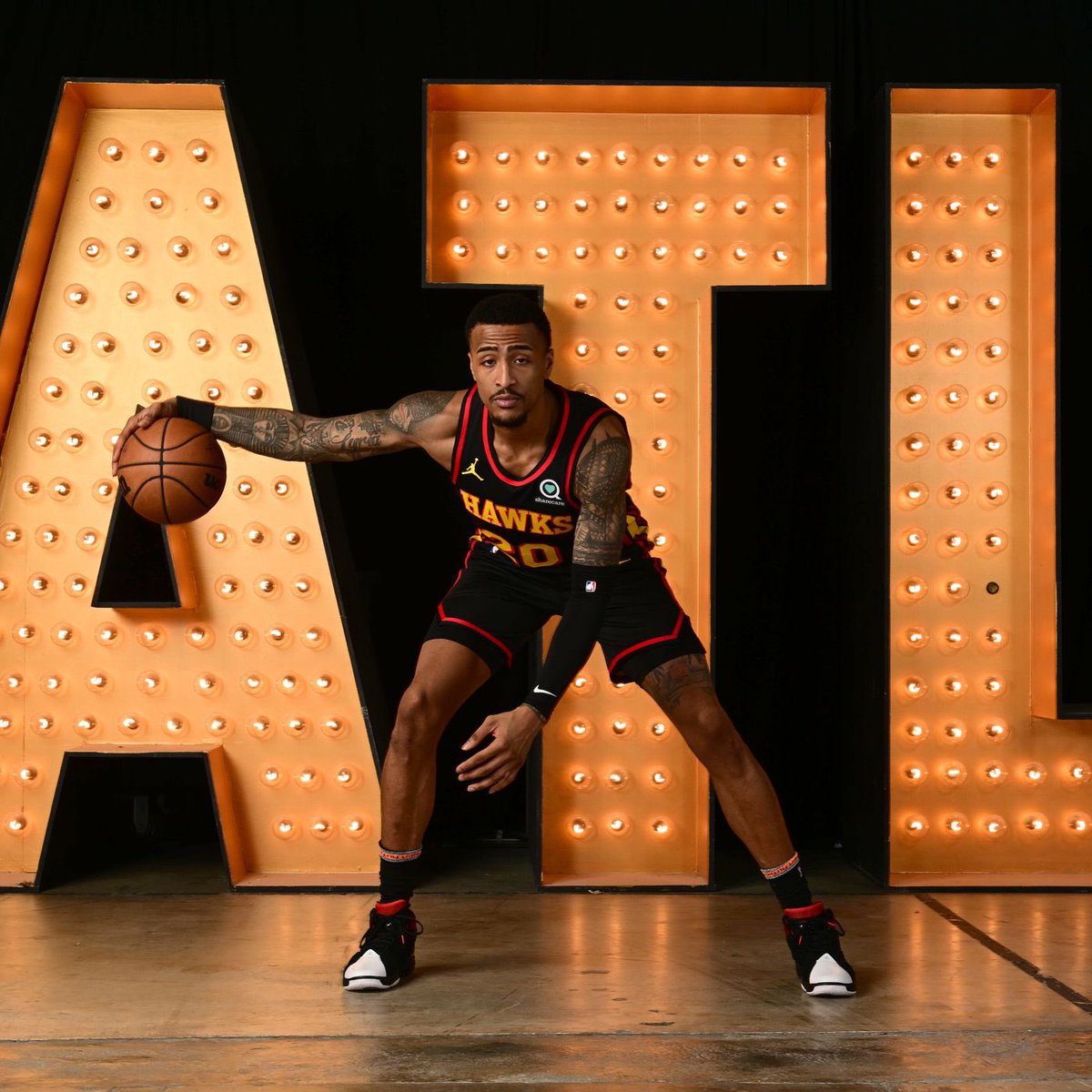 Mavs_FFL's tweet photo. Report: The Hawks are willing to move John Collins for a shooting big 👀

#MFFL https://t.co/5nct8279X5