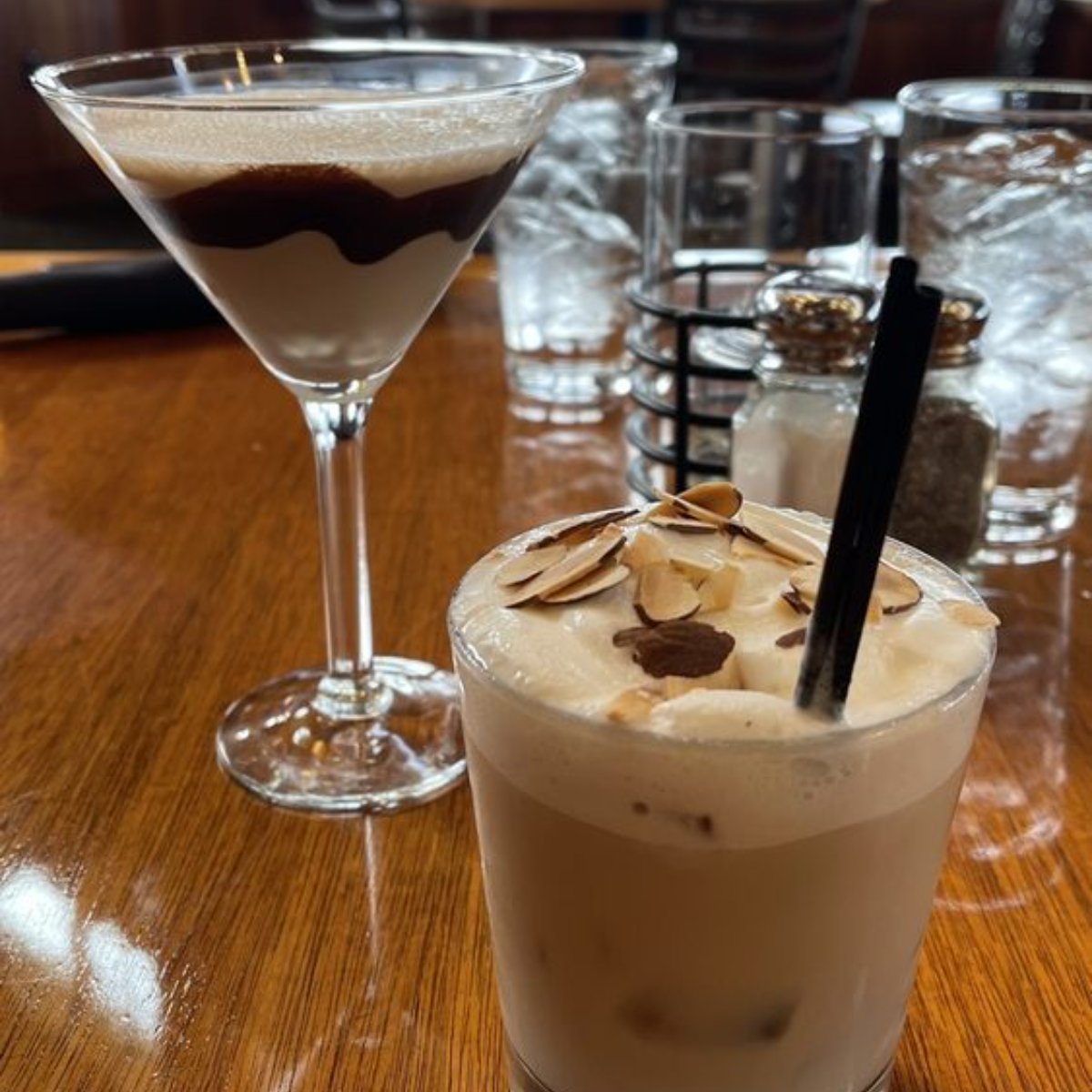 We love what we do, which is serving up handcrafted cocktails just for you, Aloha. 🍸 #TheReserve #ReserveGolf #GolfClub #golf #Vineyard #AlohaGolf #putt #brunch #TeeTime