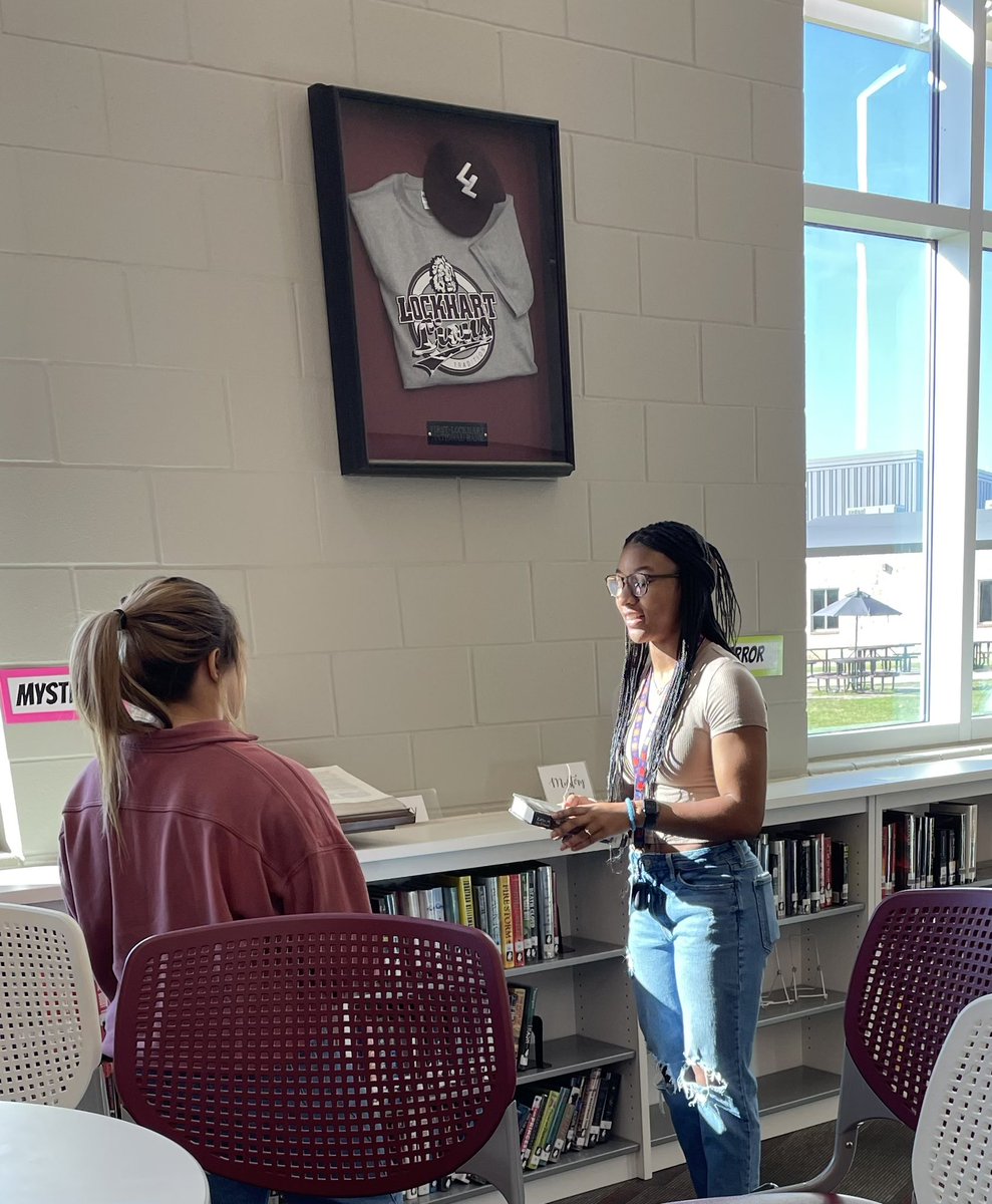 mrsbirdi's tweet image. Loved overhearing Ss recommending books to one another today ♥️📚🤓 #literacymatters #studentchoice #independentreading #unlockingpotential