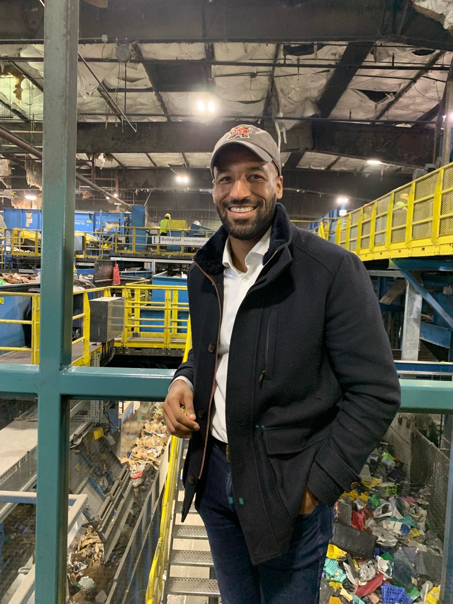 MarkConway4th's tweet photo. Today I visited the Prince George's County Materials Recycling Facility in Capitol Heights, MD. This MRF processes more than 70,000 of recyclable materials per year! Such a cool opportunity to see public works in action. https://t.co/IylGTfvDAj