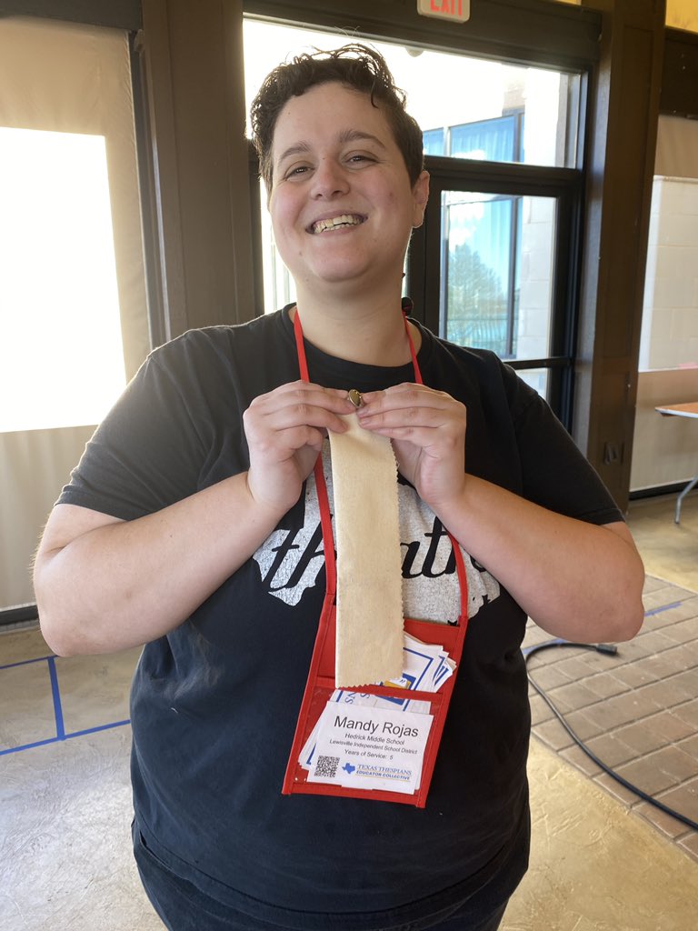 GETtheHand's tweet image. First button sewed for Mandy Rojas! #TTEC2023  #TexasThespians