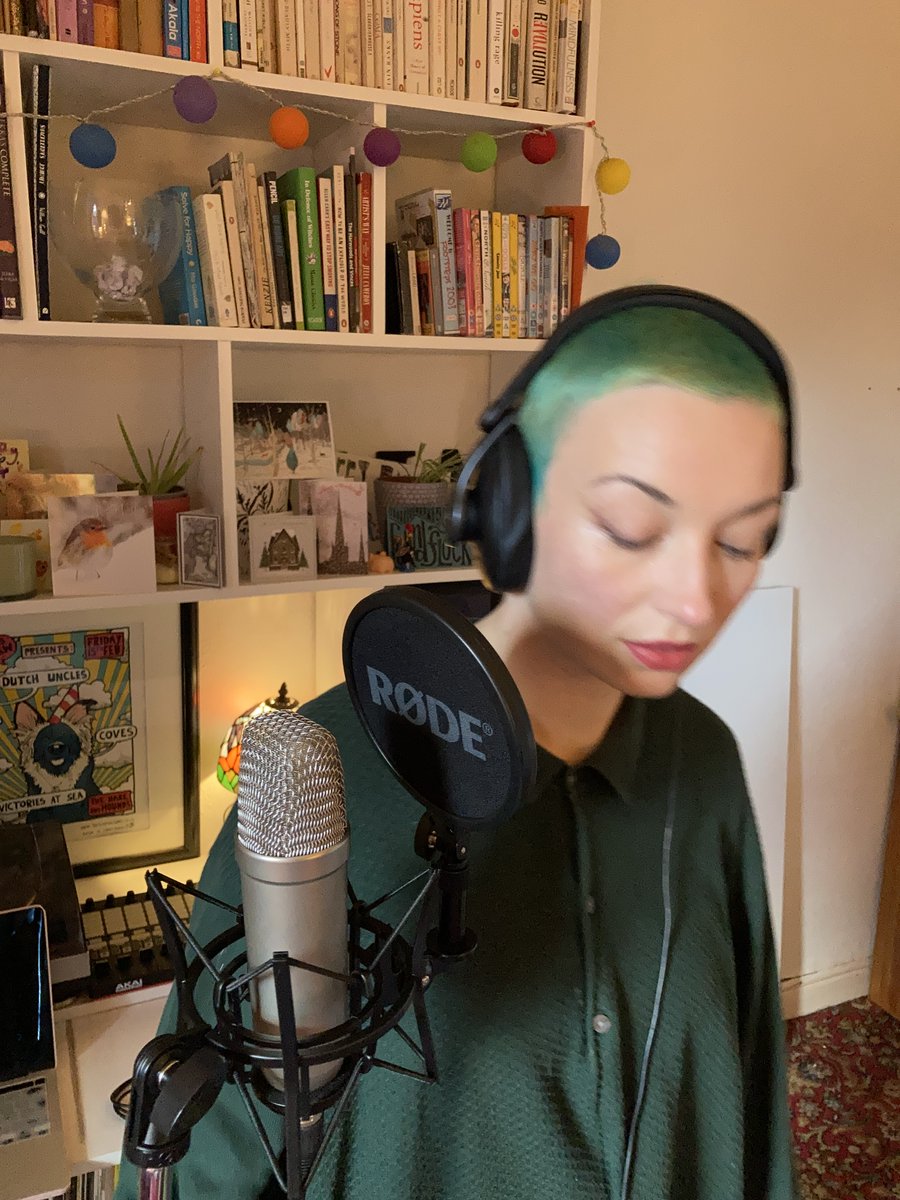 barpandoramusic's tweet photo. Can't hit a moving target. Working on vocals - defying photos ๐ ๐ ๐
๊ฉ with @HelpMusicians #musicsupport ๐๐ต #makingnewmusic #helpmusicians https://t.co/Q72LMjcBzx