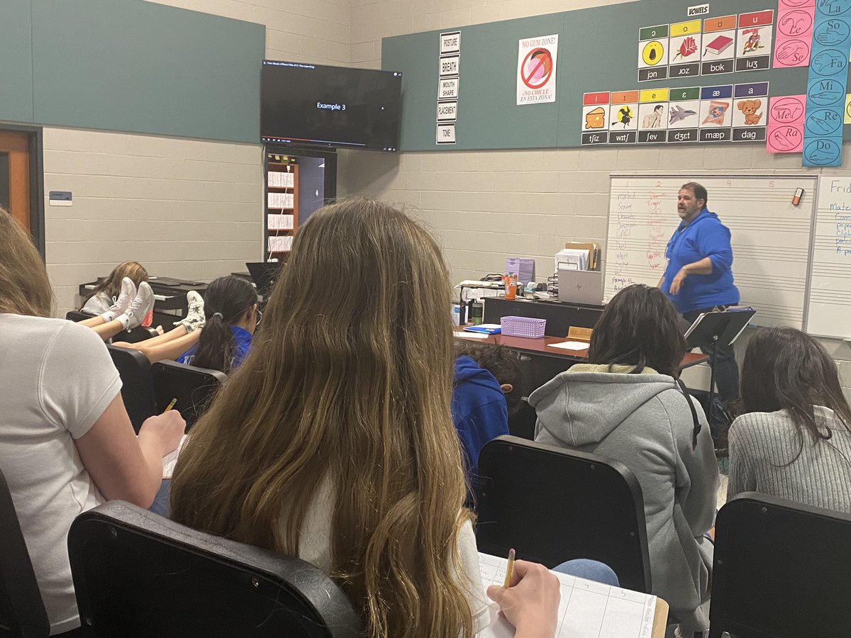 Love how much fun students are having in Choir as they explore how music can change the mood of a movie or video. #WeArePinOak #MagicHappensHere