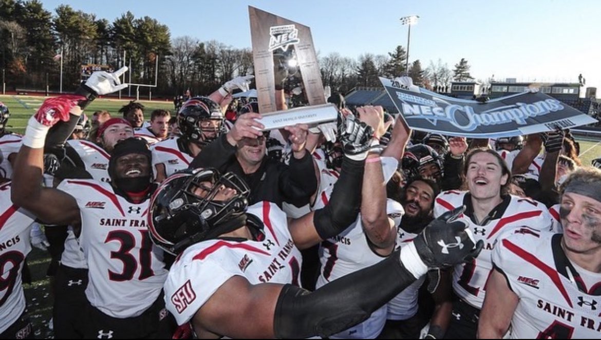 After a Great Official visit and conversation with <a href="/CoachScottLewis/">Scott Lewis</a> I’m excited to announce I’ve received an Offer from Saint Francis University!!
@CoachBruniSFU <a href="/coachZMorehead/">Zach Morehead</a> ⚡️⚡️

 <a href="/CoachDelleDonne/">Gene Delle Donne</a> <a href="/damehova9/">Damon Simmons</a>