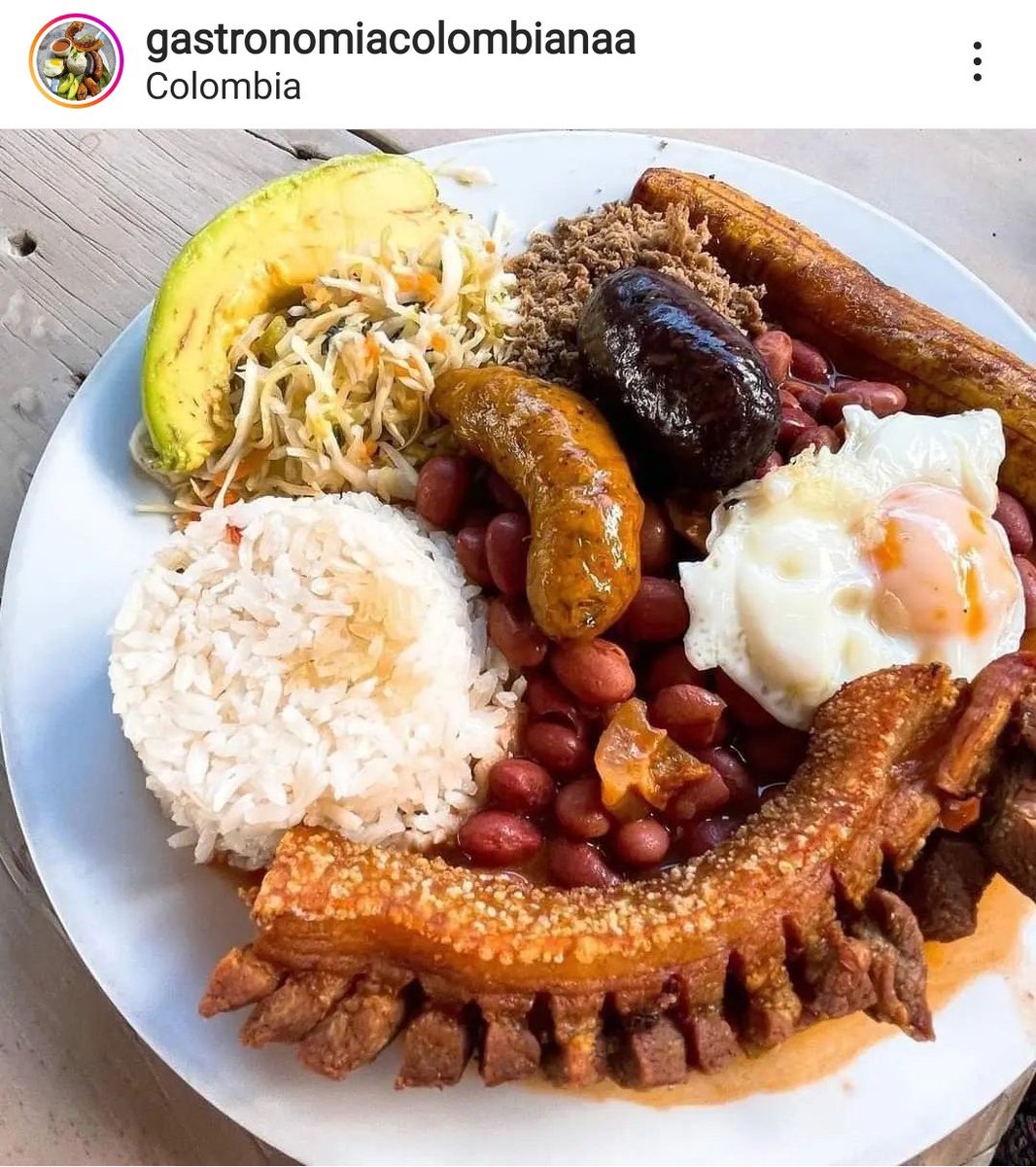 carojarasanta's tweet photo. ¿Cazuela de fríjoles o Bandeja paisa?

Porque nunca serán lo mismo https://t.co/lfkHZ42A7V