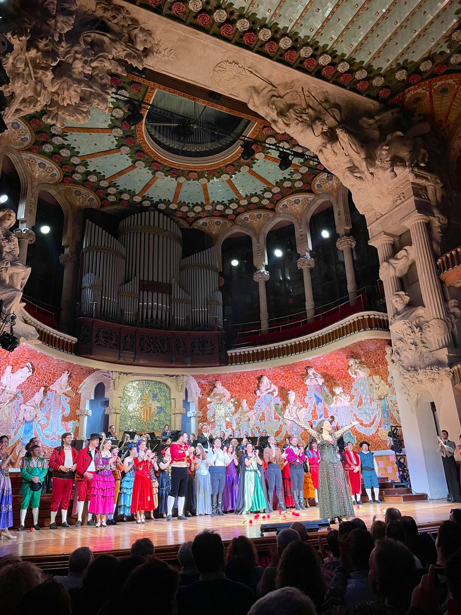 Gran èxit de ‘Carmen’ en la versió escenificada per @ArtistsNovaria aquesta nit al @palaumusicacat #Bizet