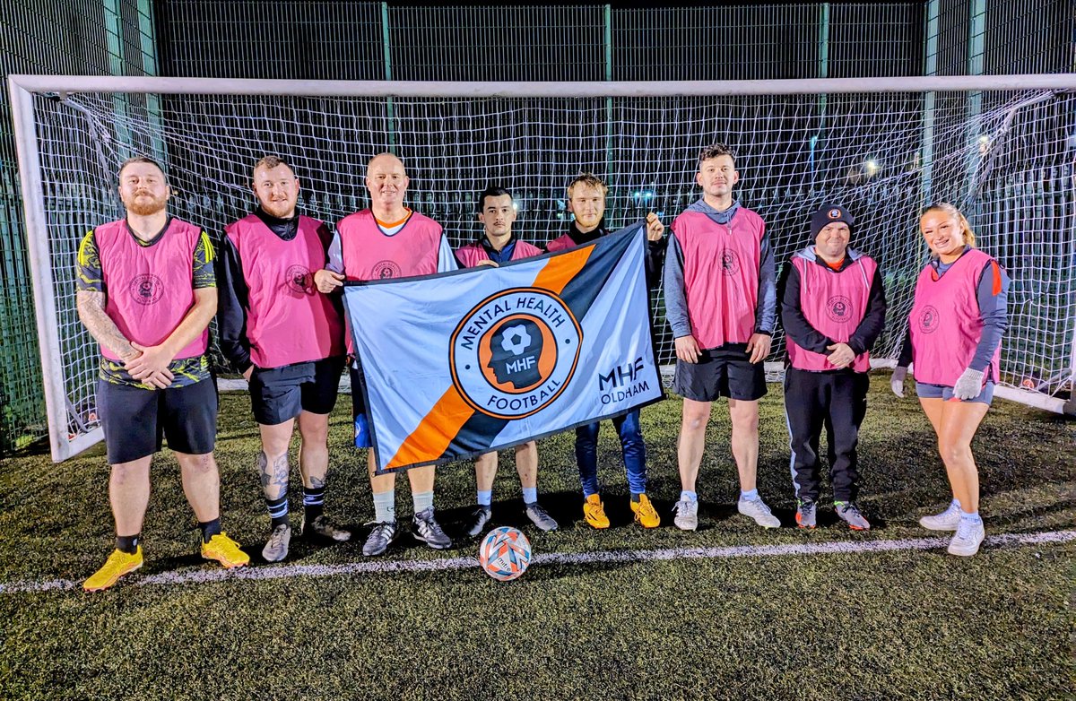 MHF_Oldham's tweet photo. Wow, what a turnout! 💚⚽

33 people started the weekend with a game of football and a chat. Great to hear the support on the pitch, and from the sides too. https://t.co/34revFcZOn