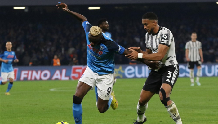 footballitalia's tweet photo. Juventus had not conceded five goals in a single competitive match in almost 30 years, but were humiliated by Napoli at the Stadio Diego Armando Maradona https://t.co/mlH7ykmsrL #Napoli #Juventus #SerieA #NapoliJuve #SerieATIM #NapoliJuventus #Calcio https://t.co/mfrbYtloPP