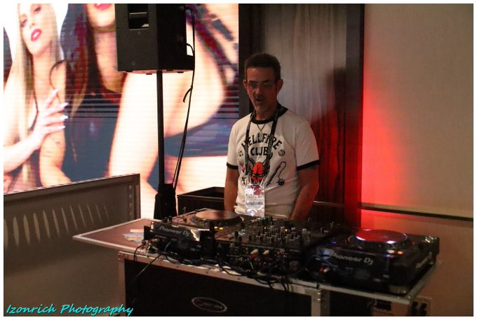 When you take over the DJ booth at the AVN expo. All Hellfire broke loose. 😁 https://t.co/L2jHGipflb