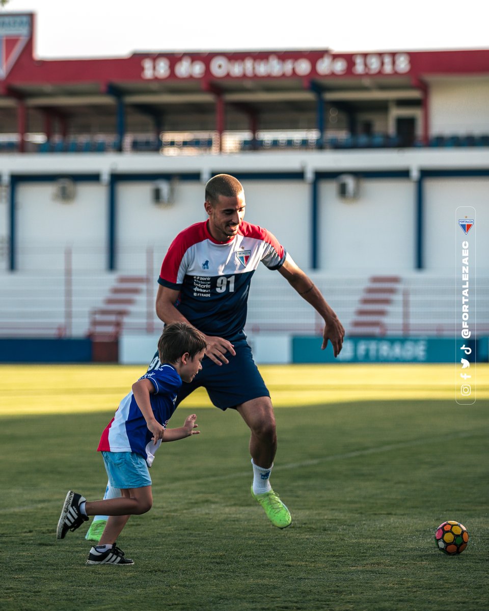 FortalezaEC's tweet photo. Momento fofo do dia! TG e o Bernard aqui no Pici. 😍🫶

📸 Mateus Lotif/FEC

#FortalezaEC https://t.co/OlmJa6BSeJ