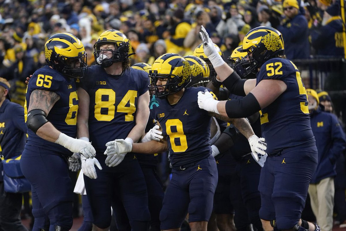 kattus_tucker's tweet photo. I am extremely grateful to have received an offer to the Universty of Michigan! Thanks to @COACHSPECHT28 @coachclink @Coach_SMoore @CoachJim4UM @StXFB Go Blue!!!! https://t.co/eaaLegSxoP