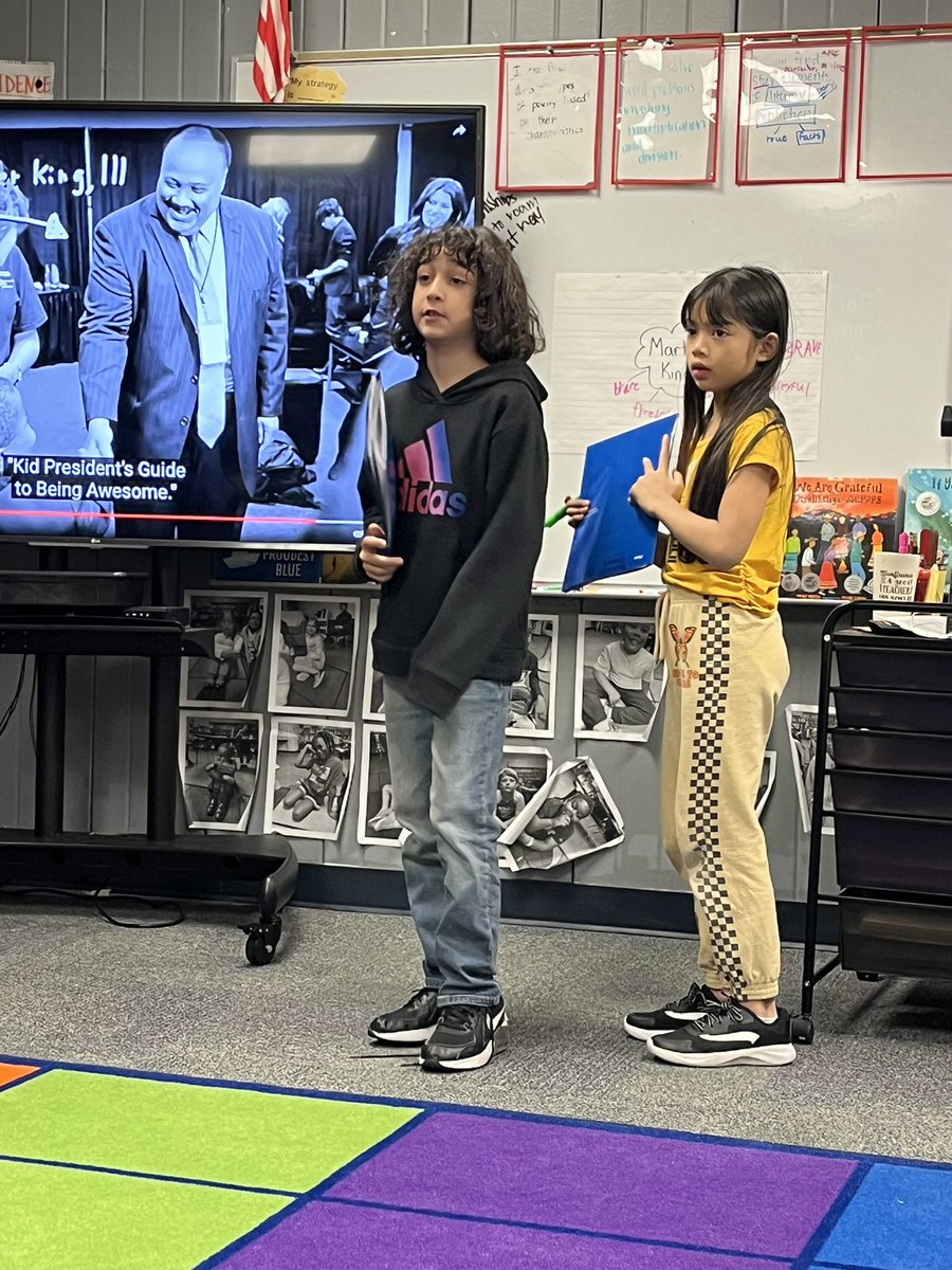These two Diversity Council members led their class in an activity to learn more about MLK Jr. ❤️<a href="/ToppingBulldogs/">Topping Elementary</a> <a href="/MrsEcksteinTE/">Erin Eckstein</a>