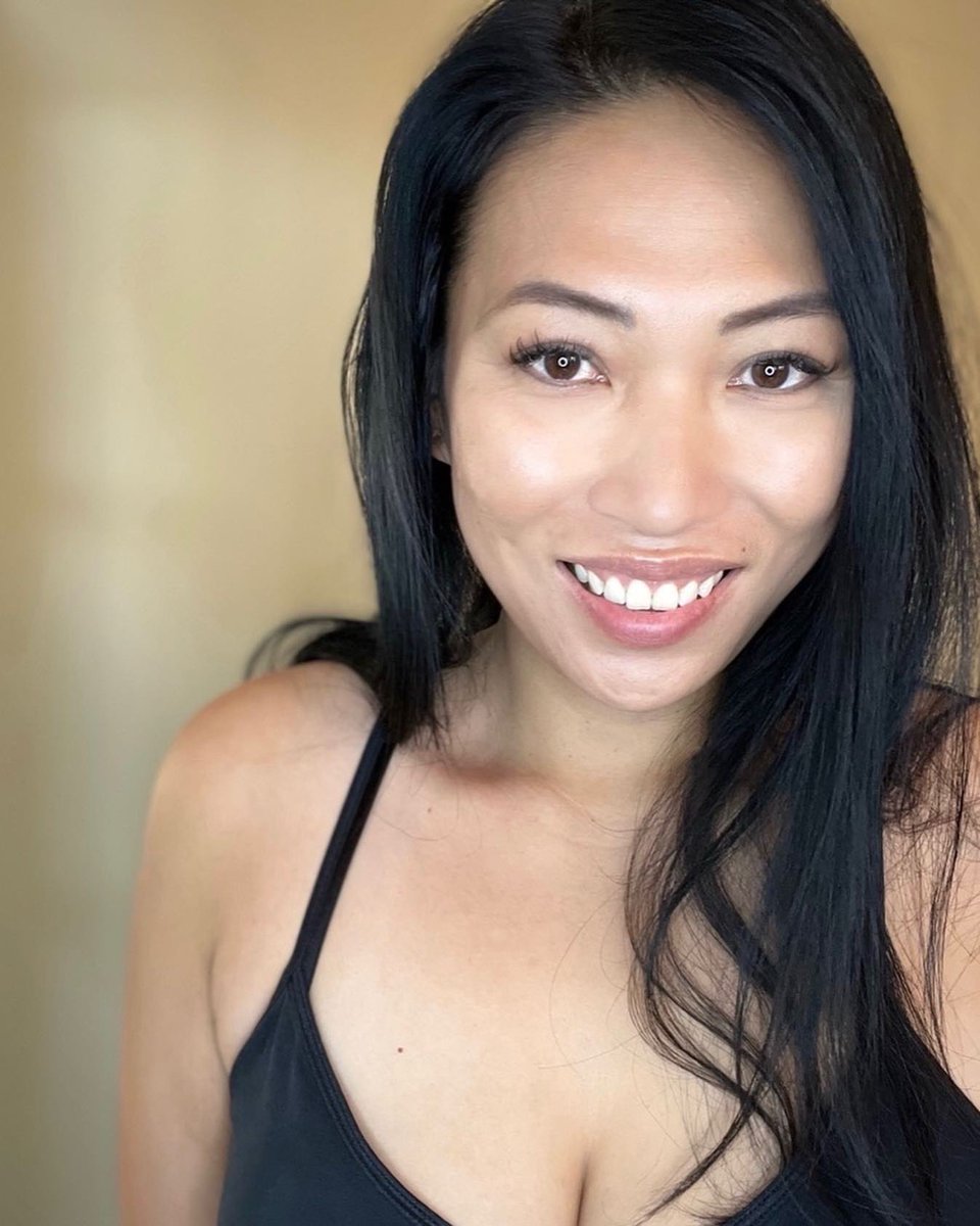 MichelleOoi513's tweet photo. Happiness is the new rich  
Good. Bad..Things only get better from her🖤 #2023goals #model #dreams #goals  #heymantalent #TheTalentGroup #theigroup #chasingme #printmodel #ecommerce #commercial #headshots #portfolio https://t.co/unPxn2MI6U
