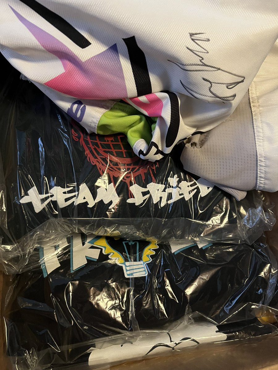 ReetsTweets tweet media