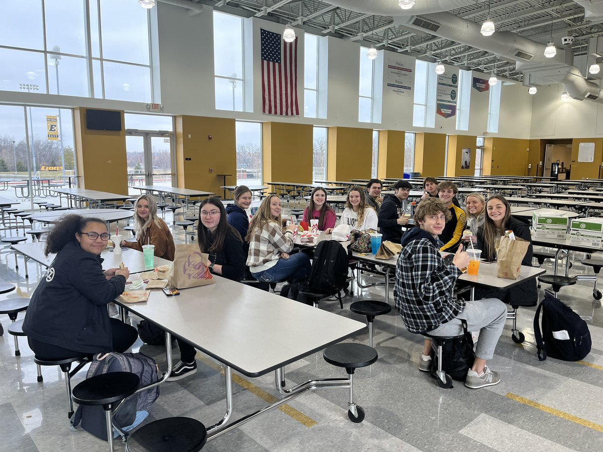 fzeactivities's tweet image. Great job today Leader League! Have a great weekend knowing you made an impact. Can’t wait for our next visit! #manyprogramsonepridE