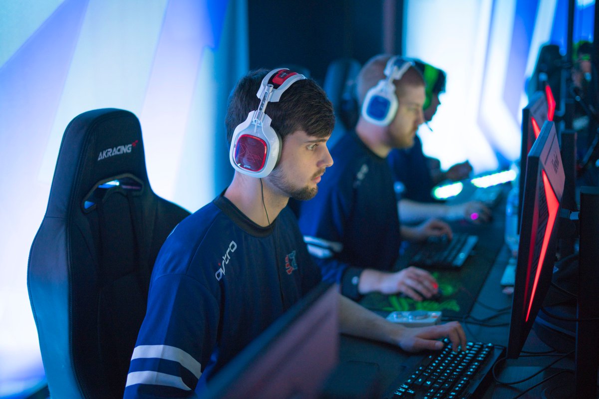 sliceofGICE's tweet image. Paying my respects