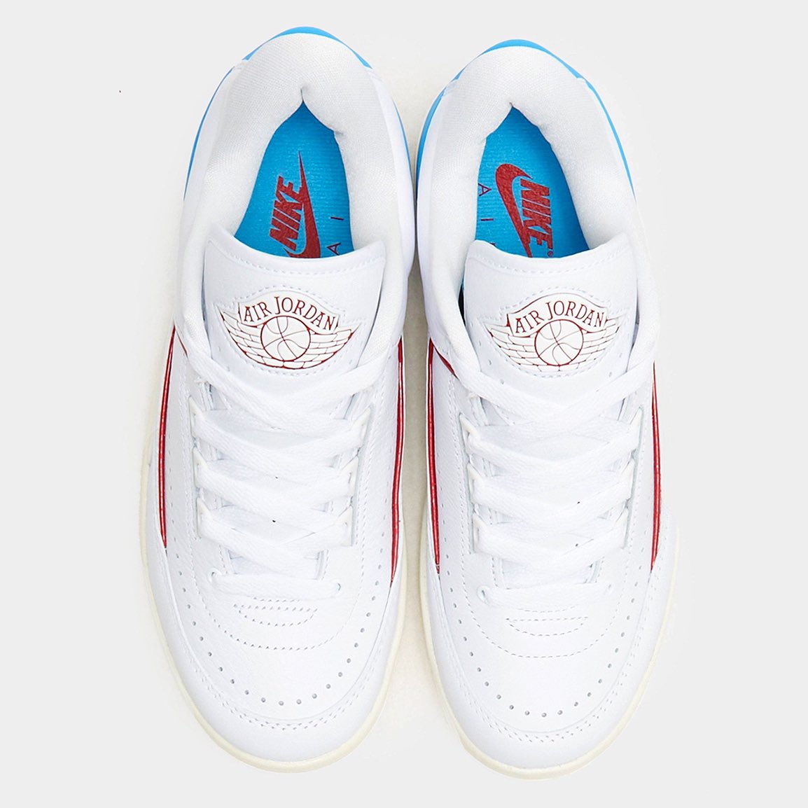 ModernNotoriety's tweet photo. Air Jordan 2 Low “UNC to Chicago” 💙❤️

🗓️ March 8, 2023 https://t.co/objxkC4QlR