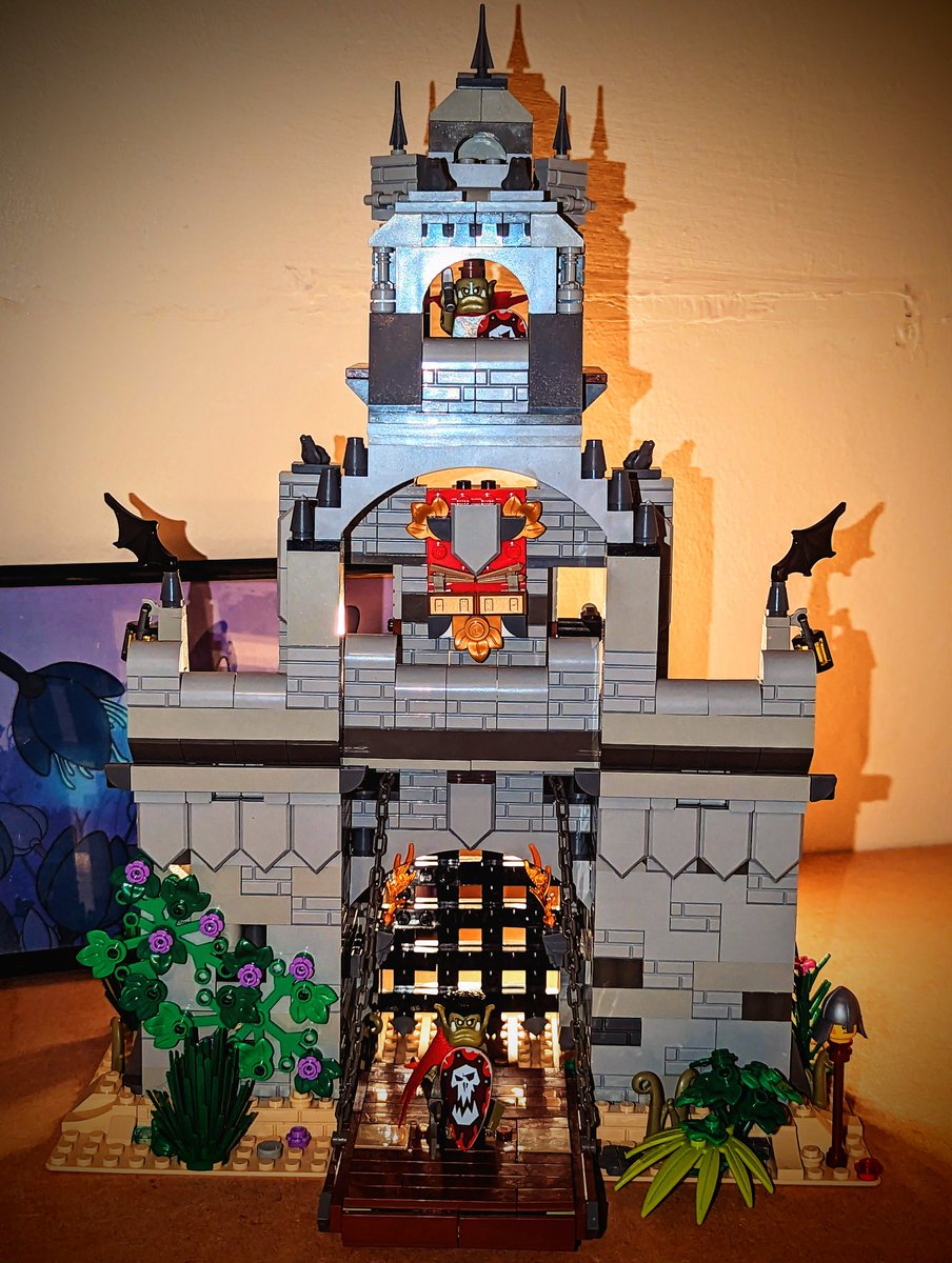 Orc Castle, with working drawbridge, machicolations,and portcullis. #lego #legomoc #castle #machicolations