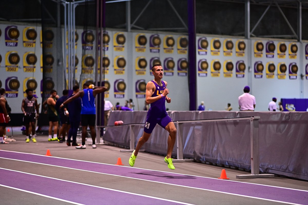 LSUTrackField's tweet photo. Men's One Mile

Parker McBride is the men's one mile event winner with a personal-best time of 4:12.93. Three other Tigers ended the race with personal-best times!

#GeauxTigers | 📊: https://t.co/FVUQEy25TI https://t.co/eFA2Cmi0Po