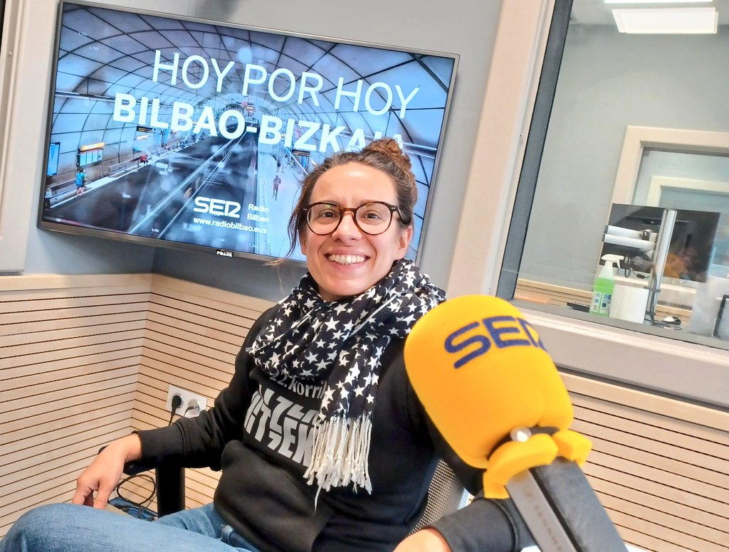 HoyPorHoyBilbao's tweet photo. 🟨¿Cómo elegir los productos más sostenibles? #Enviroscore, la etiqueta vasca que ayuda a empresas y consumidores.
@azti_brta 📻📲👇 https://t.co/GRqPFlkIR1 vía @La_SER https://t.co/zUqPvbXiTm