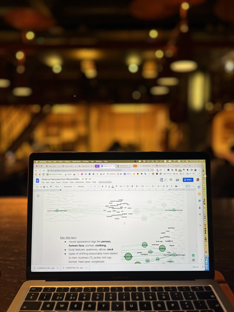 Miuxapop's tweet photo. Full days of work during DMI winter school at @UvA_Amsterdam! Thanks @JannaJoceli, @richardrogers, @icnova_fcsh and #SMARTdatasprint for this great opportunity! ✨🧠 https://t.co/aOgmqo4rjf