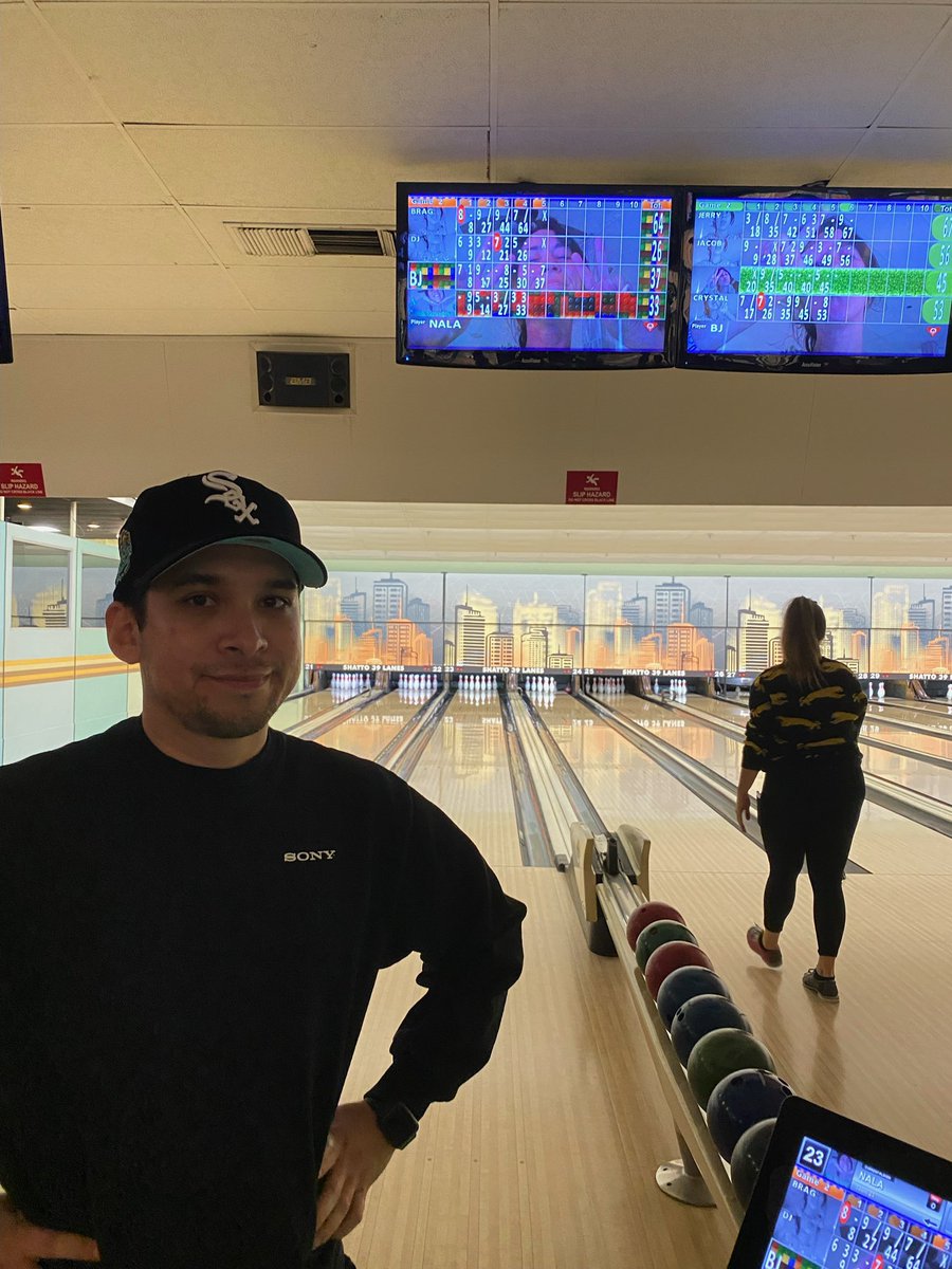 KWSP_pookie's tweet photo. Happy Friday broskis… I love bowling and I’m on live twitch playing video games 

ttv notpookie https://t.co/CjnXjxitEE