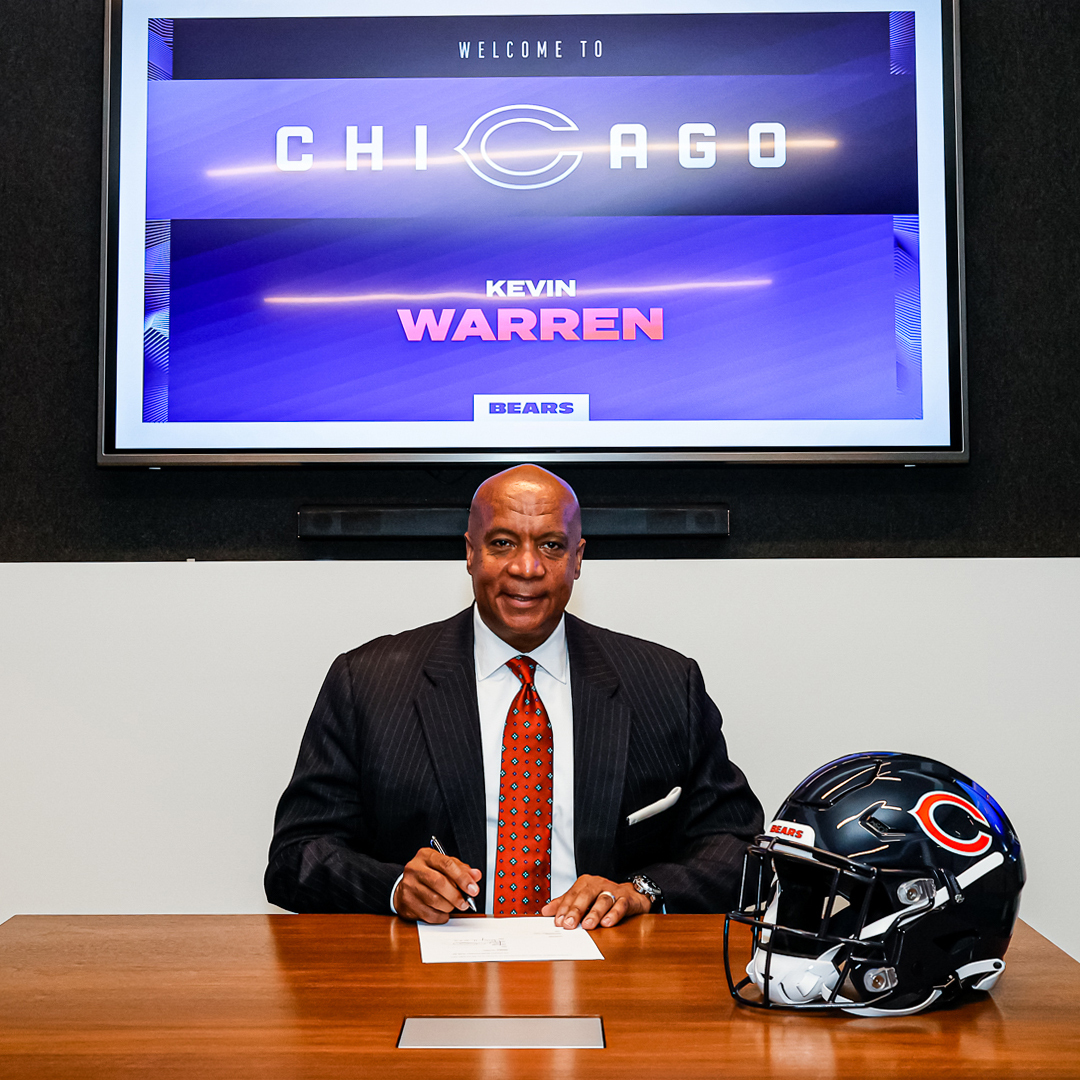ChicagoBears's tweet photo. 📍 Halas Hall https://t.co/Jwx9craaJn