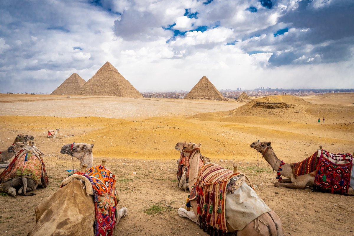 CipherVisuals's tweet image. Overlooking the #Giza Plateau. #Cairo #Egypt