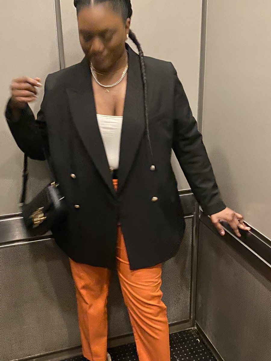 queen___pr's tweet image. another stop on the #thirtyfree birthday tour 🧡🫶🏾✌🏾#CapricornSeason