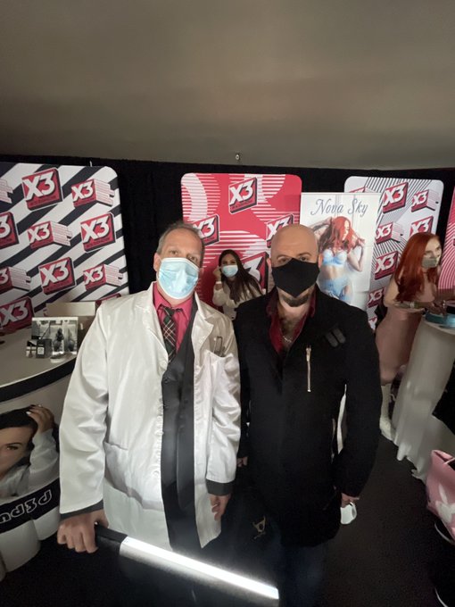 Some more 📸from last year.  Does anyone know these guys?  @x3expo #X3 #x3expo https://t.co/D29jPQ6Gn<a href="/tag/x3"class="tags"><span>#x3</span></a><a href="/tag/x3expo"class="tags"><span>#x3expo</span></a>